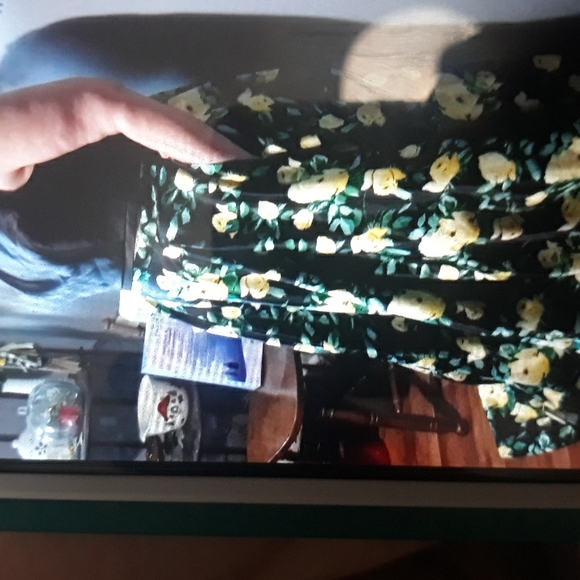 Two piece prom dress sz 18 but fits a 14/16 - Picture 3 of 10